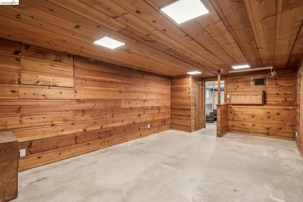 2363 Leimert Boulevard Oakland CA 94602