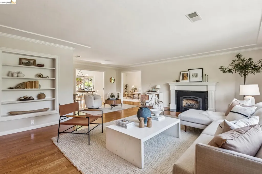 2363 Leimert Boulevard Oakland CA 94602