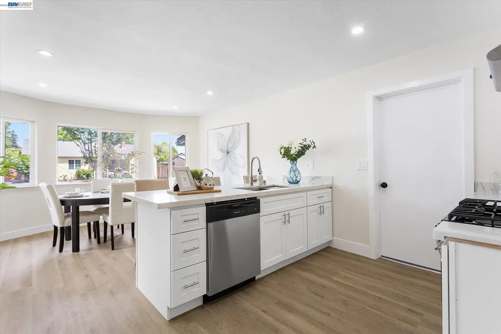 26095 Underwood Avenue Hayward CA 94544