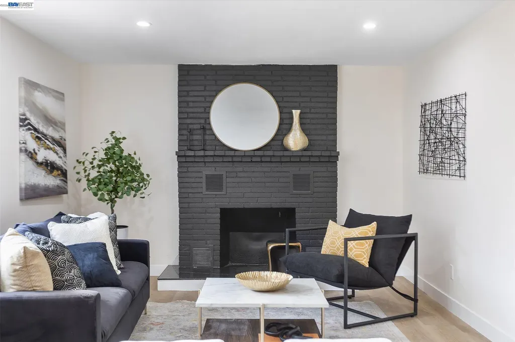 26095 Underwood Avenue Hayward CA 94544