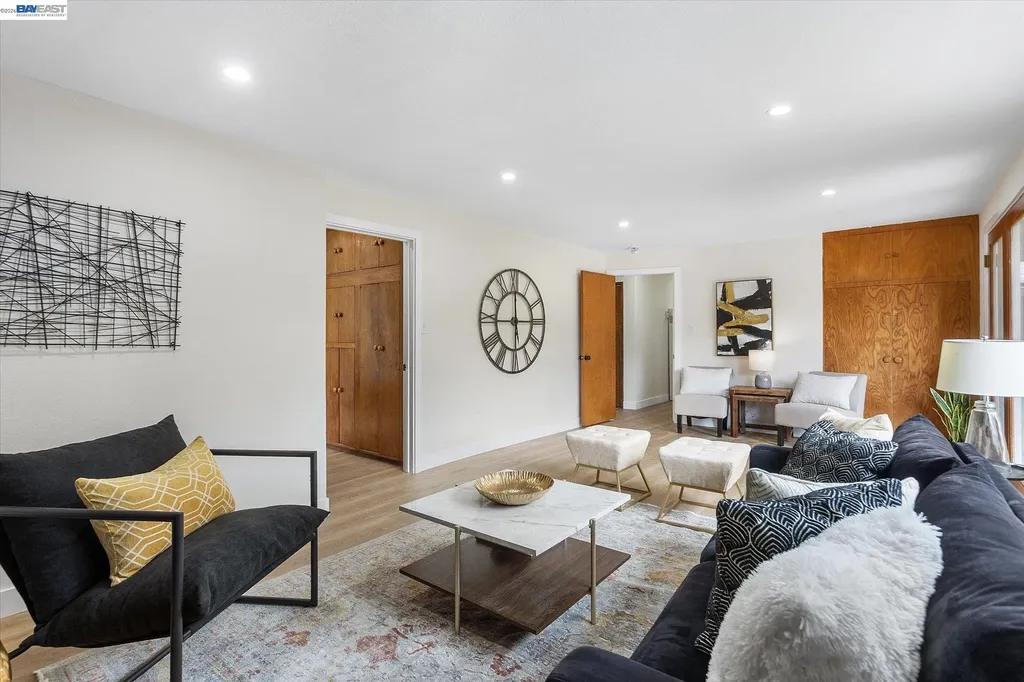 26095 Underwood Avenue Hayward CA 94544