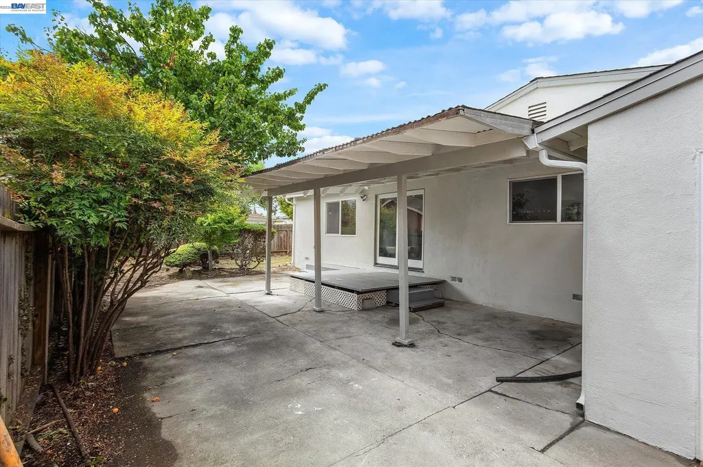 26095 Underwood Avenue Hayward CA 94544