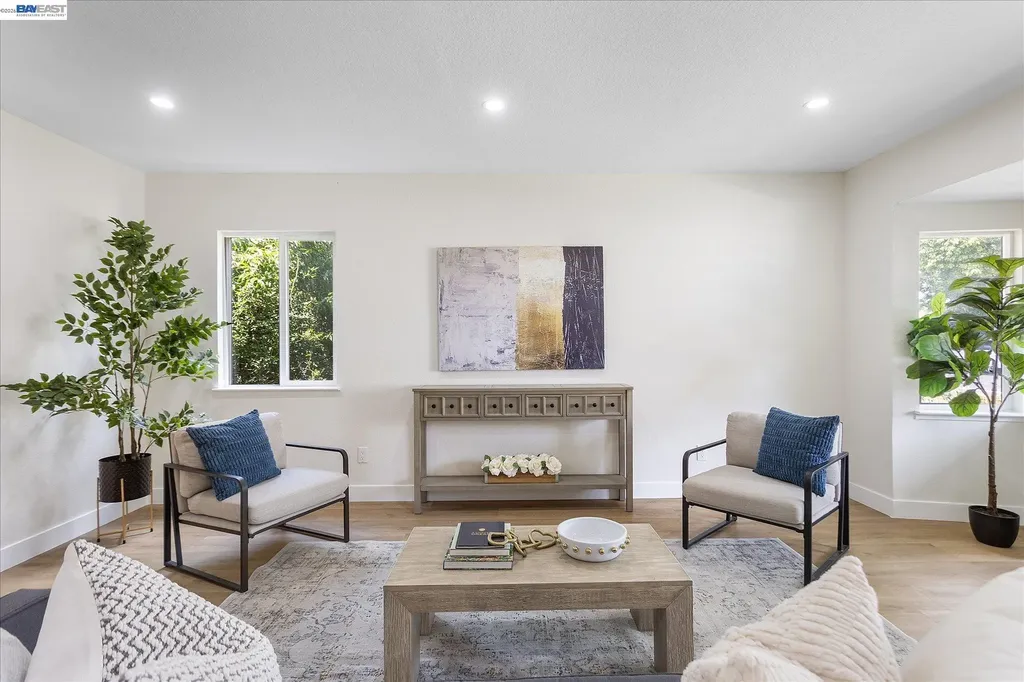 26095 Underwood Avenue Hayward CA 94544