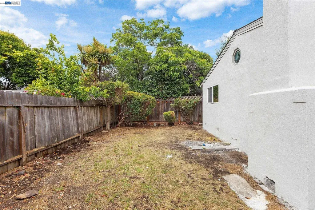 26095 Underwood Avenue Hayward CA 94544