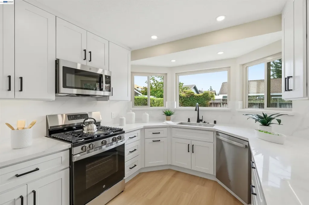 38625 Oliver Way Fremont CA 94536