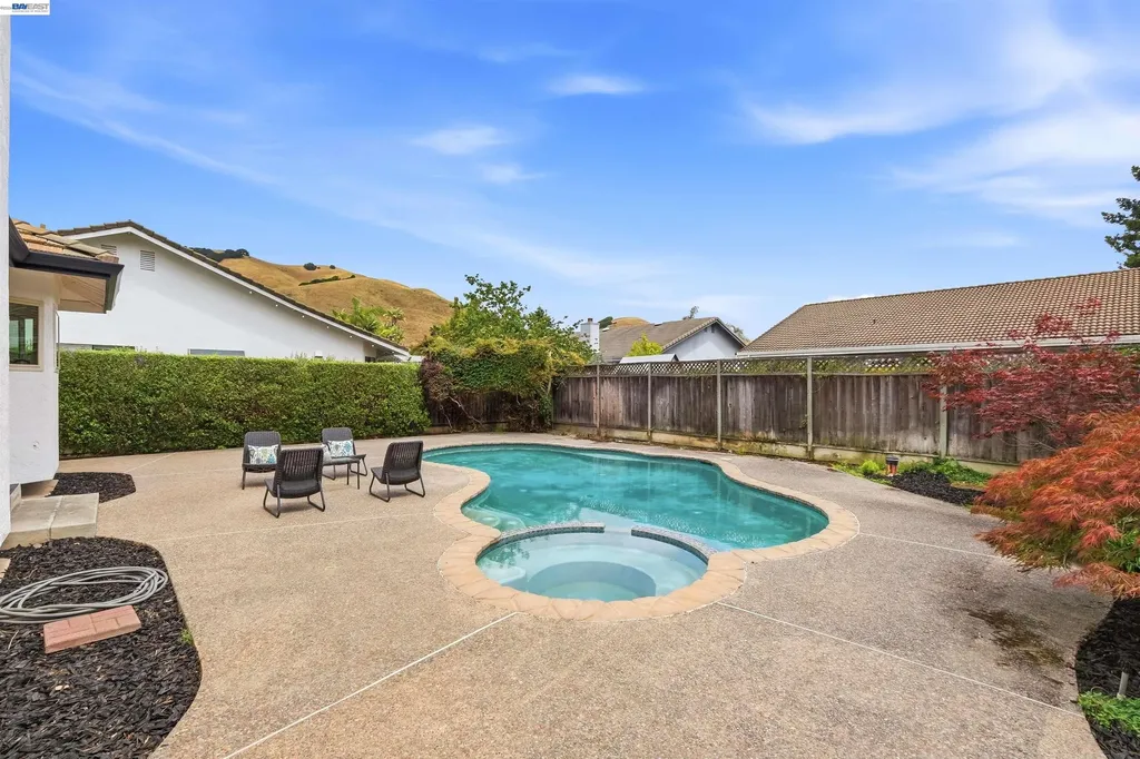 38625 Oliver Way Fremont CA 94536