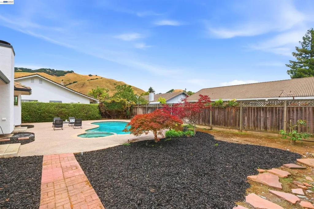 38625 Oliver Way Fremont CA 94536