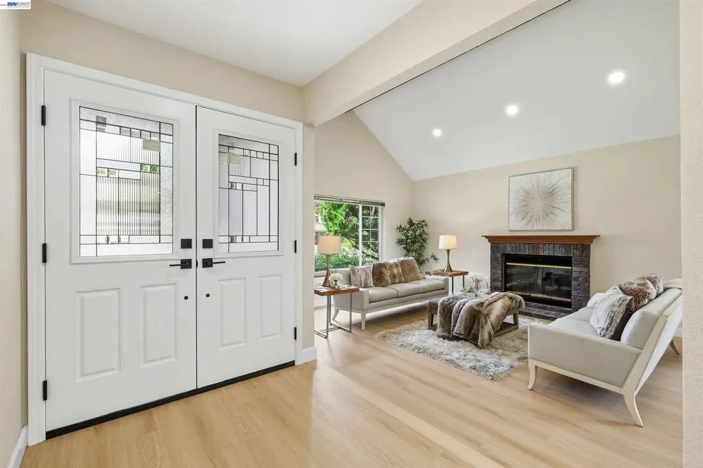 38625 Oliver Way Fremont CA 94536