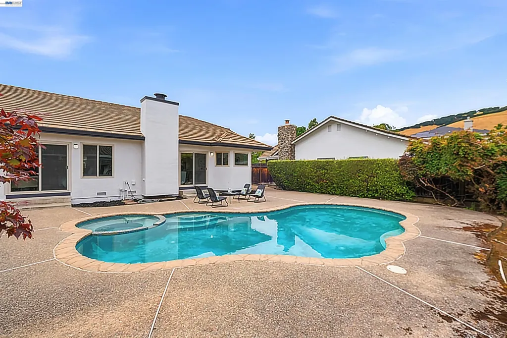 38625 Oliver Way Fremont CA 94536