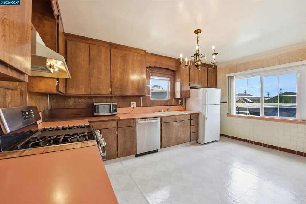 3773 Marion Avenue Oakland CA 94619