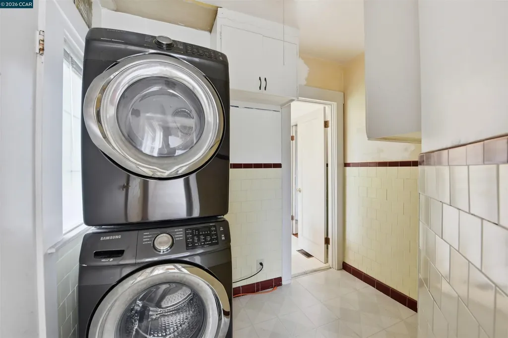 3773 Marion Avenue Oakland CA 94619