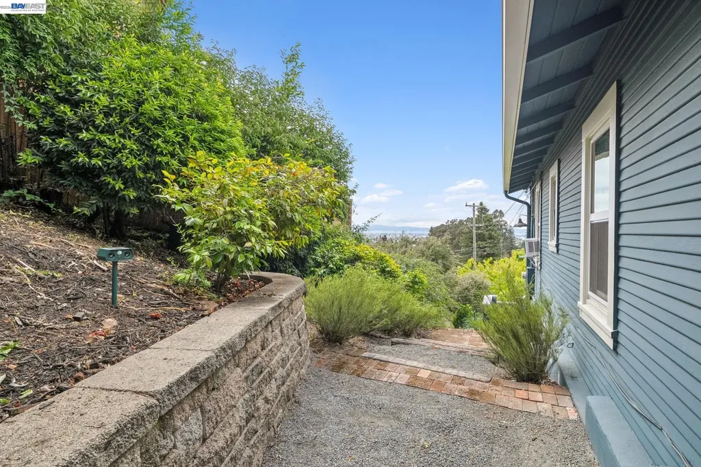 4048 Norton Avenue Oakland CA 94602