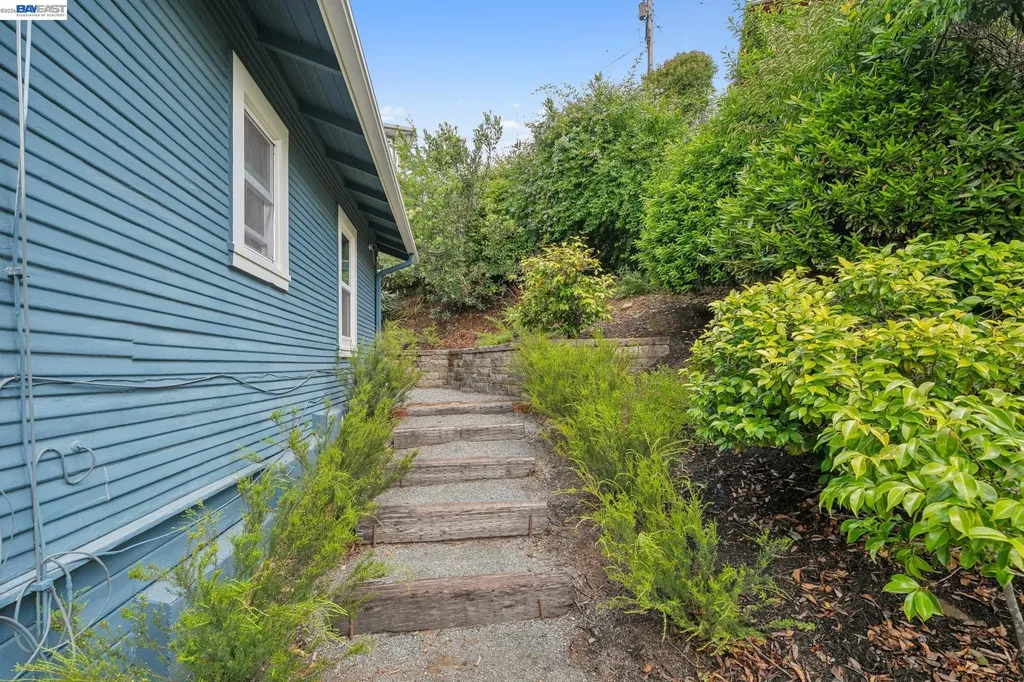 4048 Norton Avenue Oakland CA 94602
