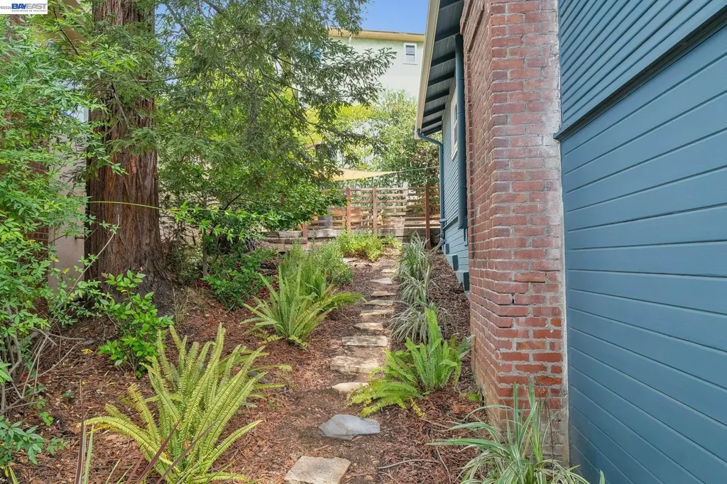 4048 Norton Avenue Oakland CA 94602