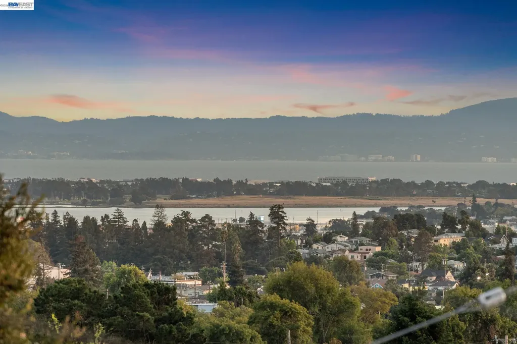 4048 Norton Avenue Oakland CA 94602