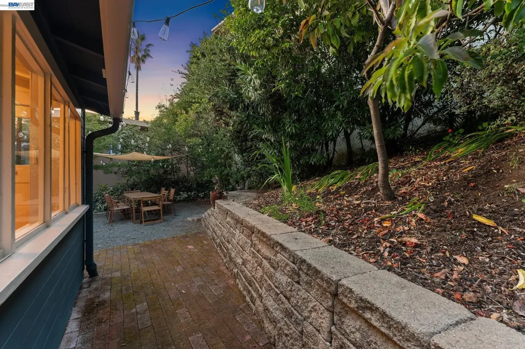 4048 Norton Avenue Oakland CA 94602