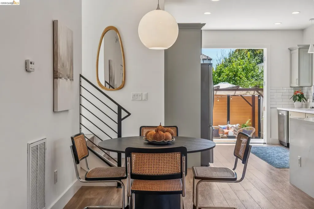 673 45th Street Oakland CA 94609
