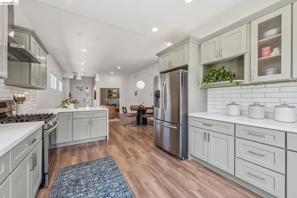 673 45th Street Oakland CA 94609