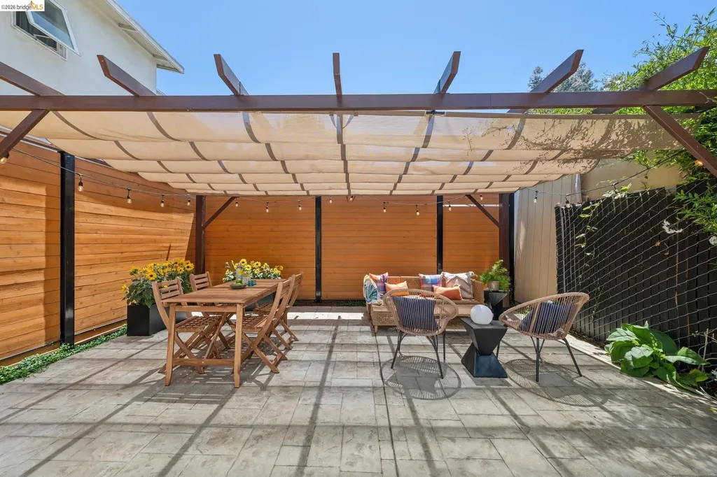 673 45th Street Oakland CA 94609