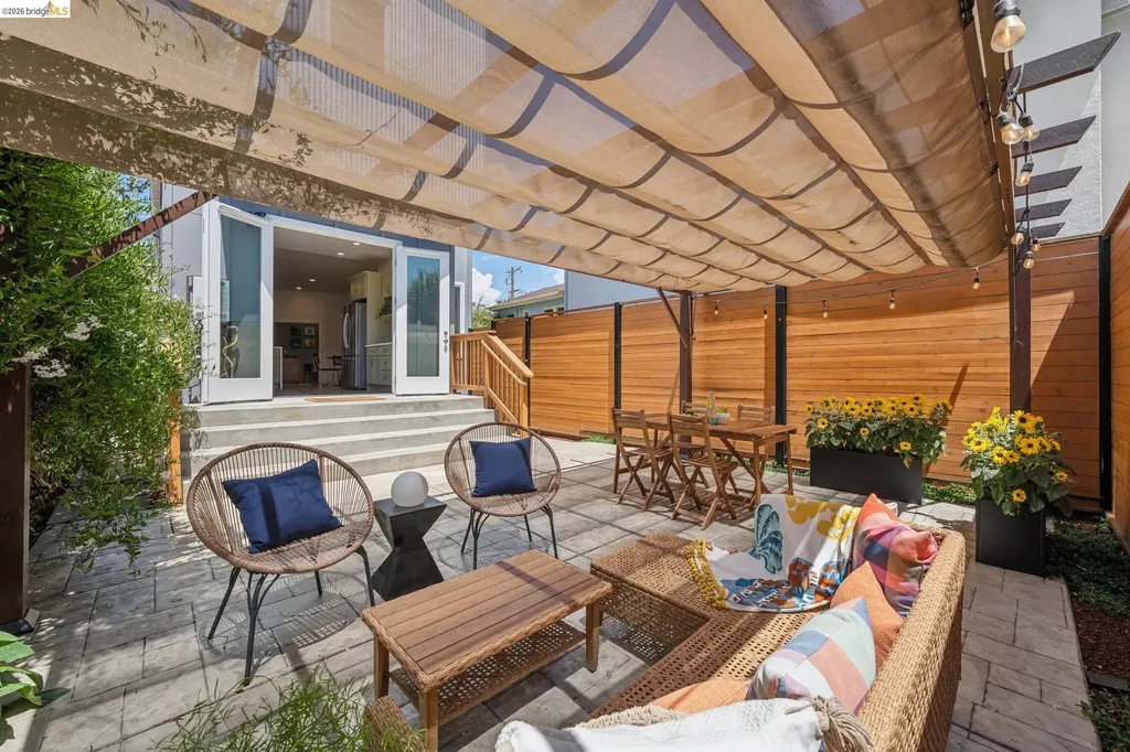 673 45th Street Oakland CA 94609