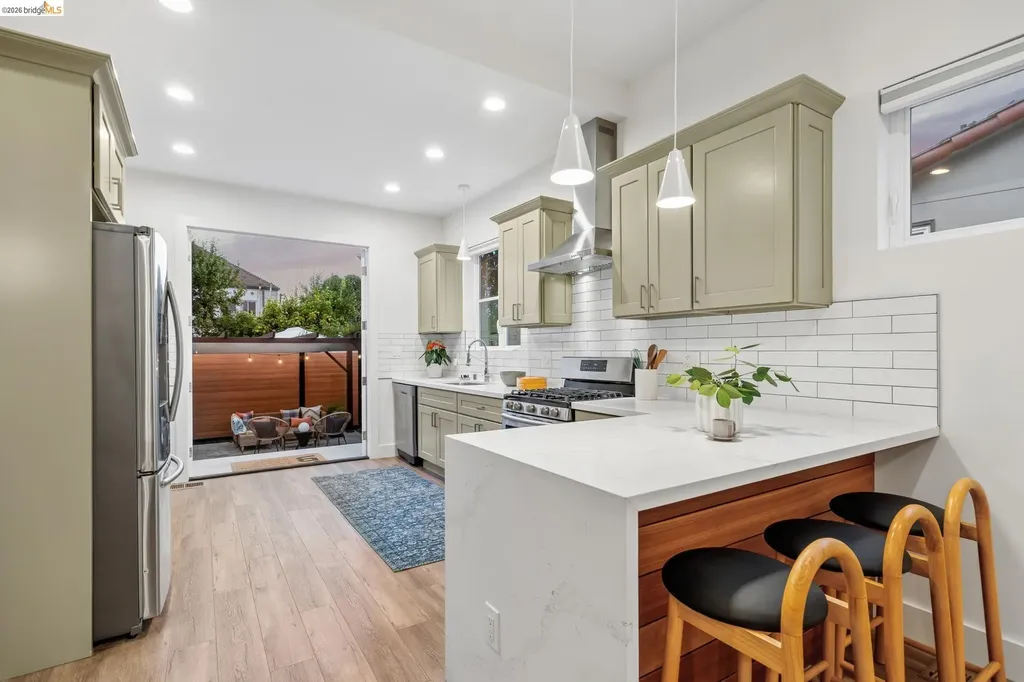 673 45th Street Oakland CA 94609