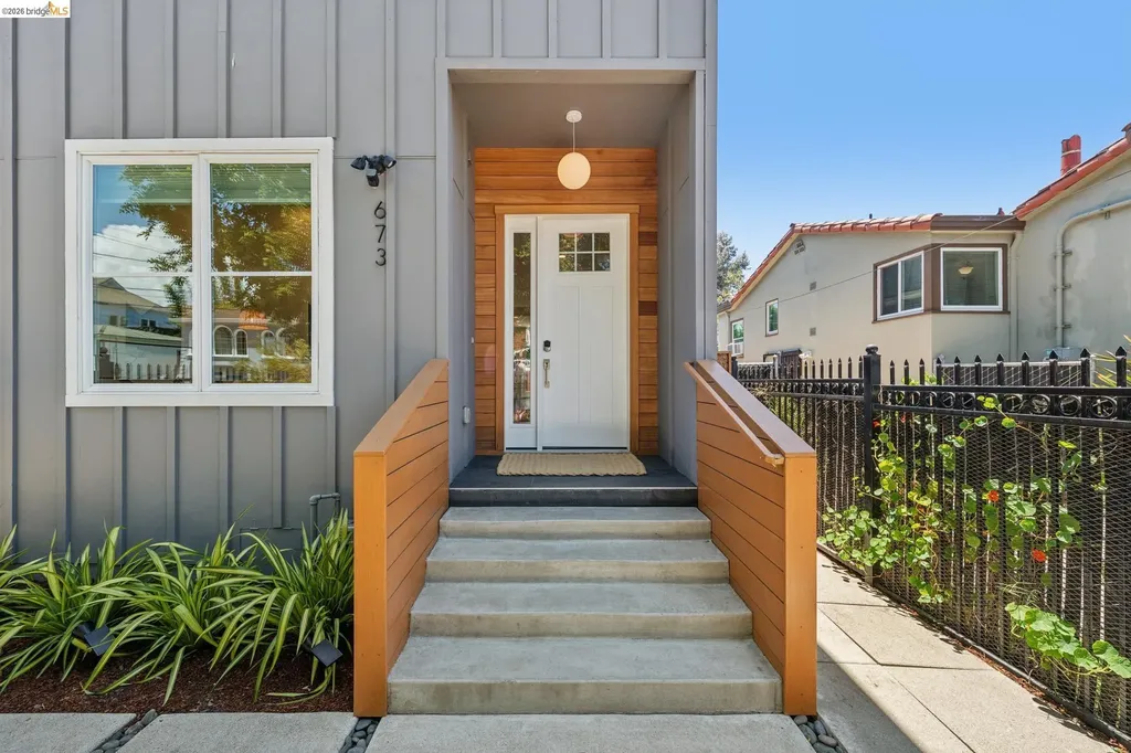 673 45th Street Oakland CA 94609