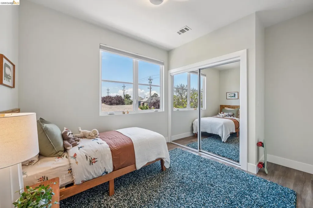 673 45th Street Oakland CA 94609