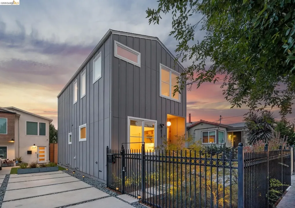 673 45th Street Oakland CA 94609