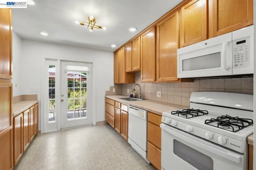 43449 Jerome Avenue Fremont CA 94539