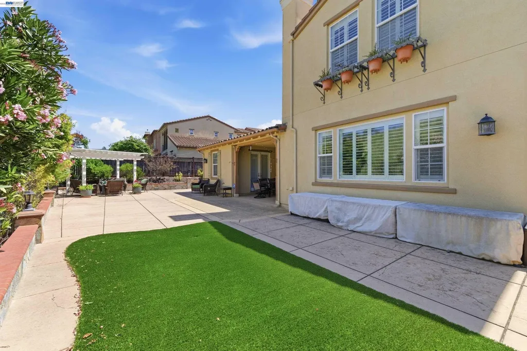 282 Drummond Drive Hayward CA 94542