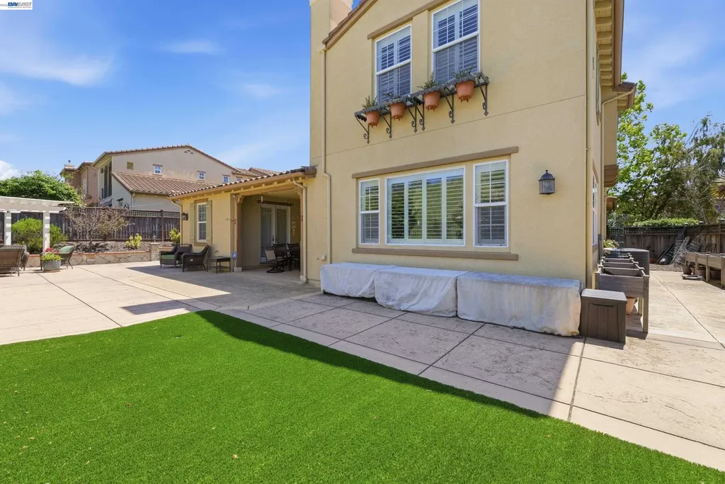 282 Drummond Drive Hayward CA 94542
