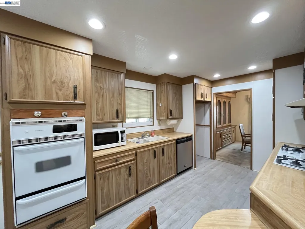 4141 Deep Creek Road Fremont CA 94555