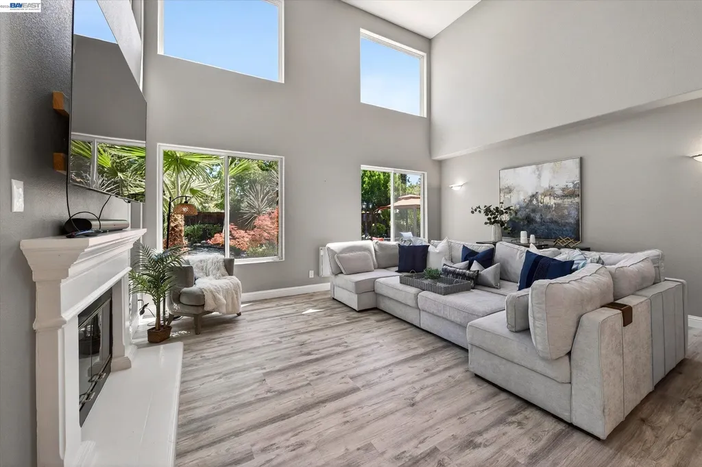 8303 Regency Drive Pleasanton CA 94588