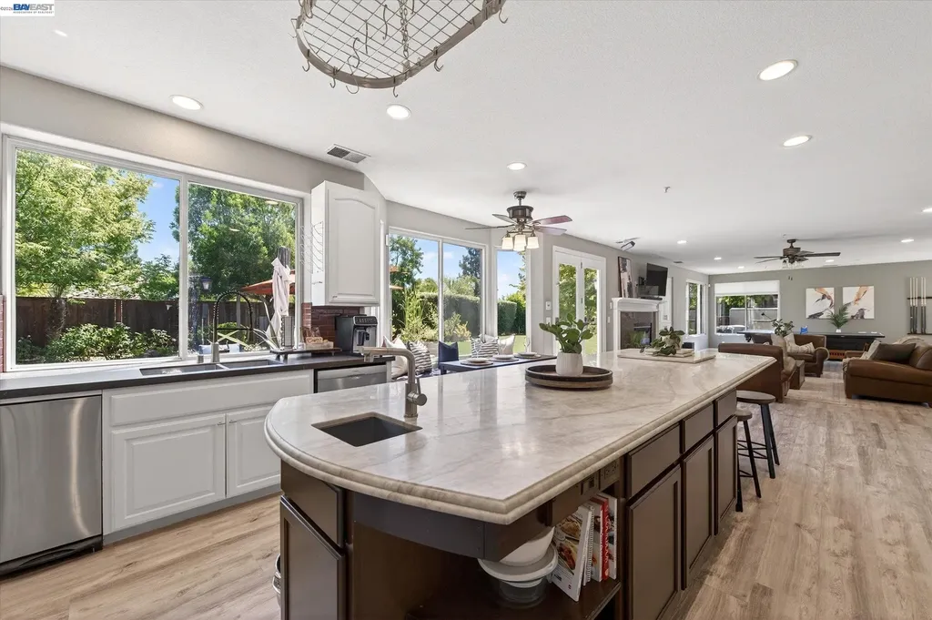8303 Regency Drive Pleasanton CA 94588