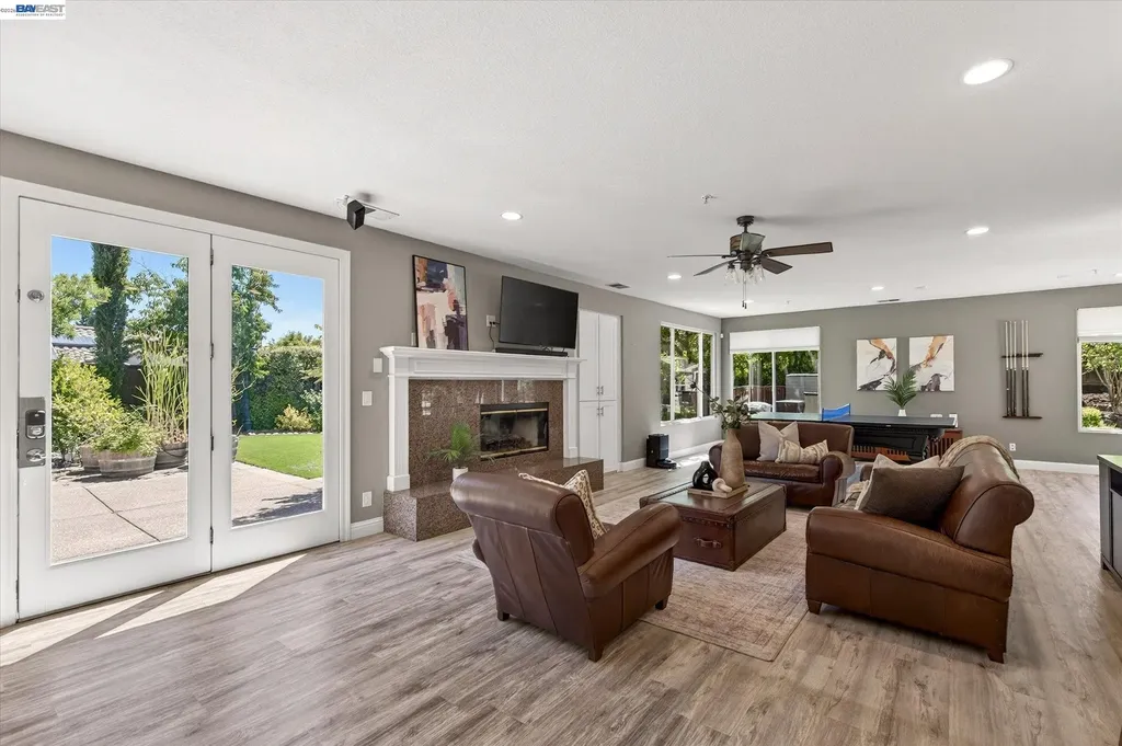 8303 Regency Drive Pleasanton CA 94588