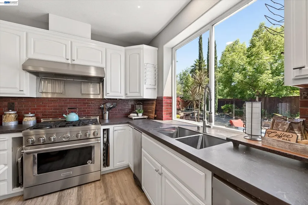 8303 Regency Drive Pleasanton CA 94588