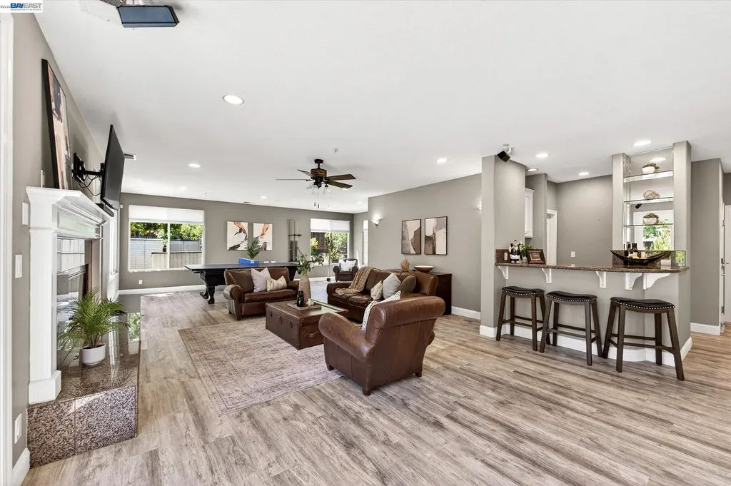 8303 Regency Drive Pleasanton CA 94588