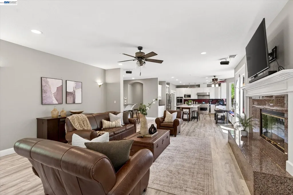 8303 Regency Drive Pleasanton CA 94588