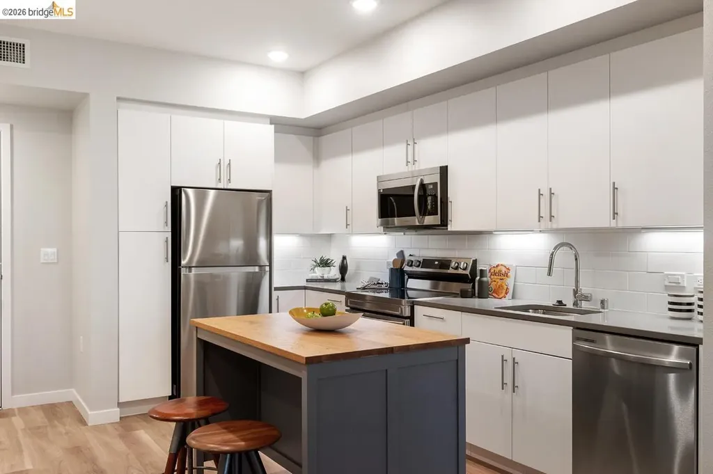 260 Brooklyn Basin Way Oakland CA 94606