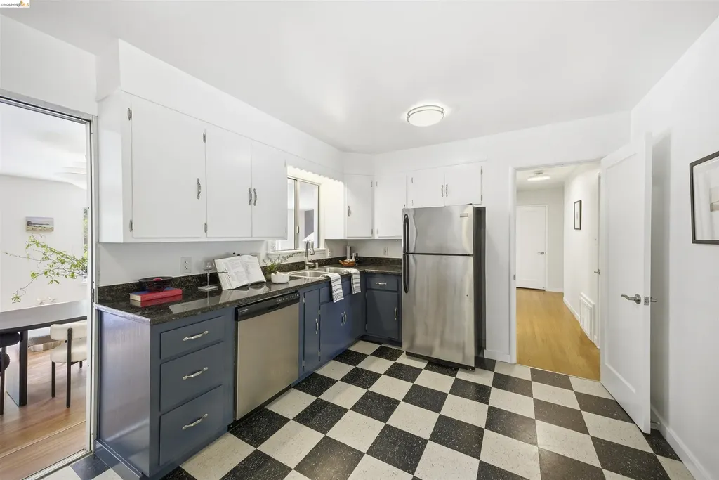 2115 Cleveland Street San Leandro CA 94577