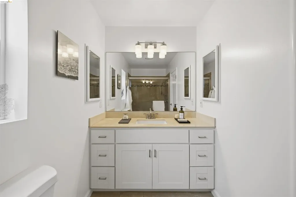 2115 Cleveland Street San Leandro CA 94577