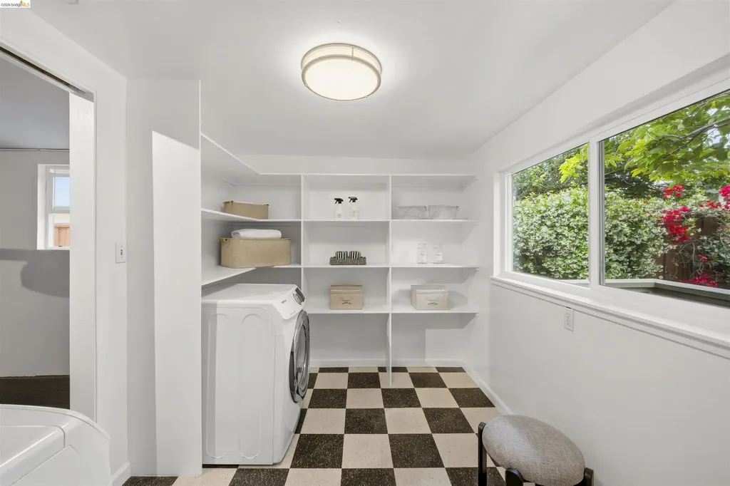 2115 Cleveland Street San Leandro CA 94577