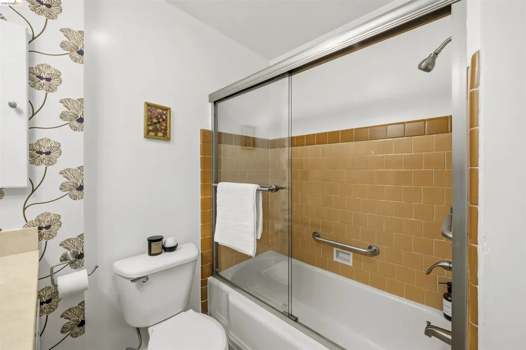 2115 Cleveland Street San Leandro CA 94577