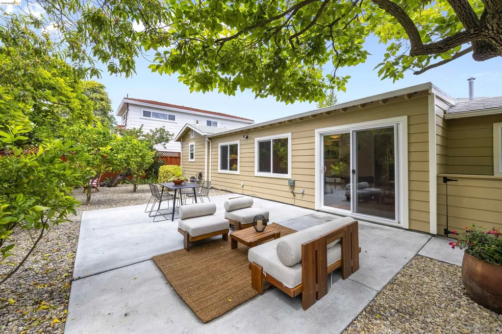 2115 Cleveland Street San Leandro CA 94577