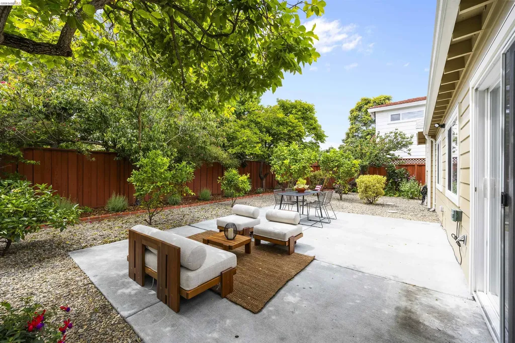 2115 Cleveland Street San Leandro CA 94577