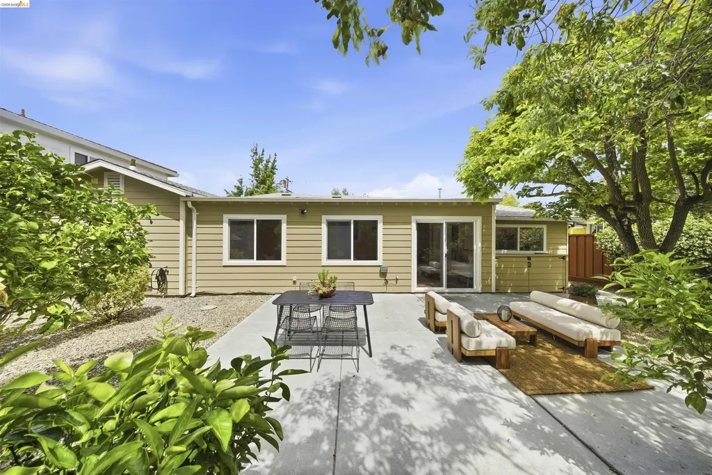 2115 Cleveland Street San Leandro CA 94577