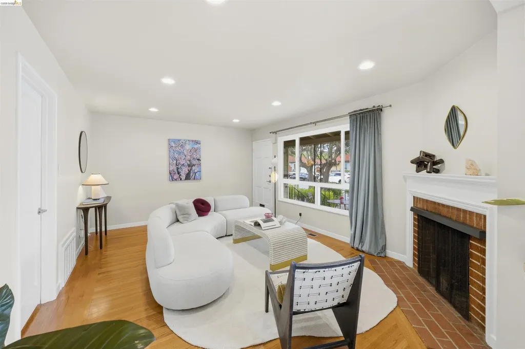 2115 Cleveland Street San Leandro CA 94577