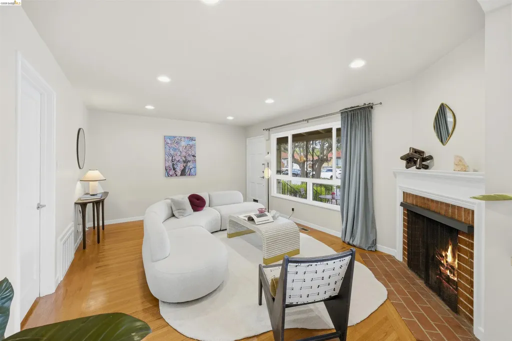 2115 Cleveland Street San Leandro CA 94577