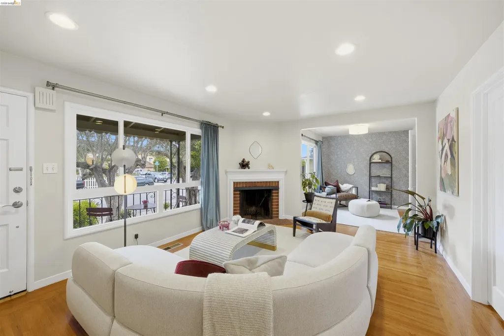 2115 Cleveland Street San Leandro CA 94577