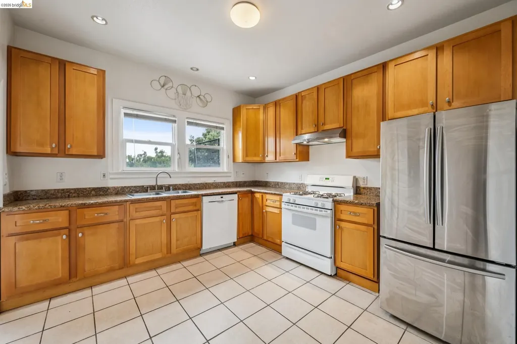 2140 Woolsey Street Berkeley CA 94705